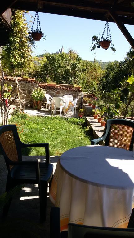 Guest House Selin เวลีคอเทอร์โนโว ภายนอก รูปภาพ
