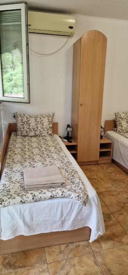 Guest House Selin เวลีคอเทอร์โนโว ภายนอก รูปภาพ